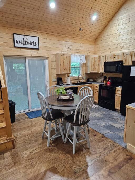 Willa Sugar Bear Cabin With Boat Parking 5 Mins To State Park & Golf Burkesville Zewnętrze zdjęcie